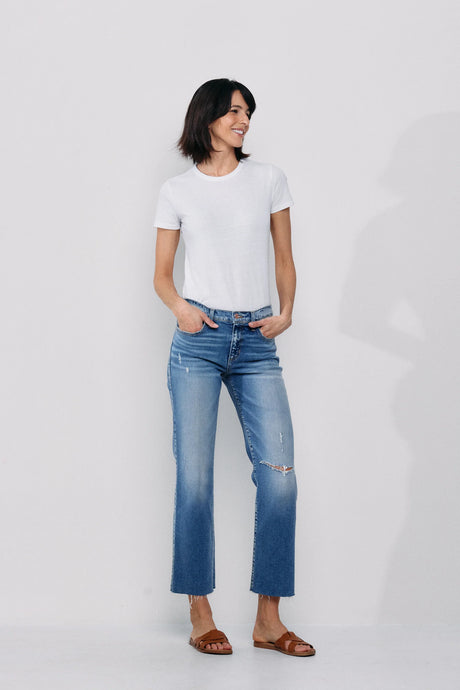 MID RISE STRAIGHT JEANS IN VINTAGE MEDIUM BLUE WASH WITH KNEE RIPS
