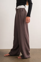 Load image into Gallery viewer, Diana Solid Wide-Leg Pants