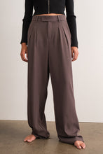 Load image into Gallery viewer, Diana Solid Wide-Leg Pants