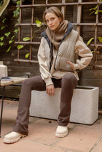 Load image into Gallery viewer, Reversible Zip Up Cropped Puffer Vest