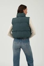 Load image into Gallery viewer, Reversible Zip Up Cropped Puffer Vest