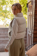 Load image into Gallery viewer, Reversible Zip Up Cropped Puffer Vest