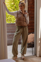 Load image into Gallery viewer, Reversible Zip Up Cropped Puffer Vest