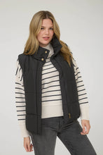 Load image into Gallery viewer, Solid Zip Up Puffer Vest