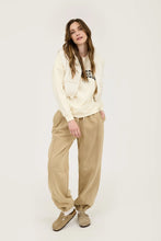 Load image into Gallery viewer, Cropped Zip up Cargo Puffer Vest