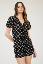 Load image into Gallery viewer, Bow Pattern Front Tie Puff Sleeve Linen Blouse