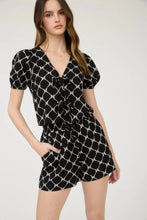 Load image into Gallery viewer, Bow Pattern Front Tie Puff Sleeve Linen Blouse