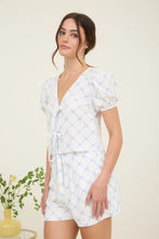 Load image into Gallery viewer, Bow Pattern Front Tie Puff Sleeve Linen Blouse