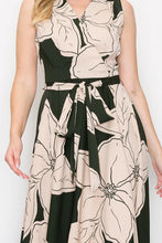 Load image into Gallery viewer, Flower Print Maxi Dress