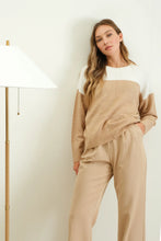 Load image into Gallery viewer, Contrast Long Sleeve Knit Pullover Sweater