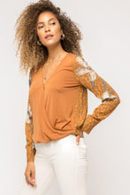 Load image into Gallery viewer, Surplice front with button detail top