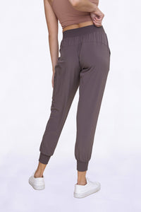 High-Waisted Capri Active Joggers with Pockets
